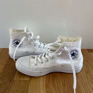 Converse all star high tops women’s size 7.5